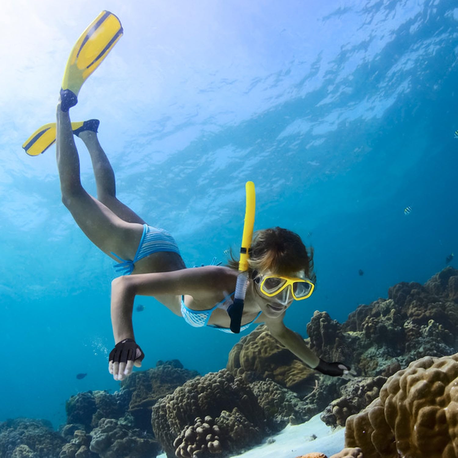 FitsT4 Sports Half Finger Padded Palm Gloves for Diving, Sailing, Jet Skiing, Stand-UP Boarding, Kayaking and Water Skiing, Suitable for Men&Women&Youth - Image 5